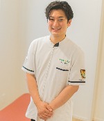 米田健一