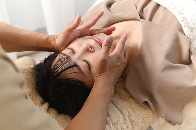 小顔・肌質改善サロンespoir ハーブピーリング/毛穴/痩身/フェイシャル